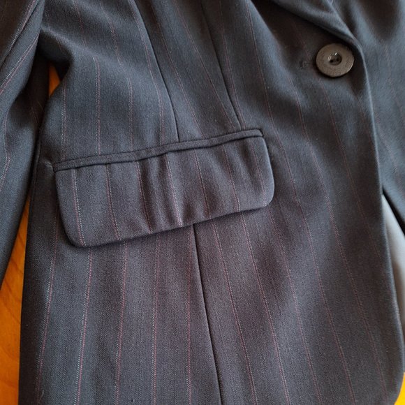 2 Piece Emma James Stretch Pinstripe Pantsuit - Picture 4 of 9